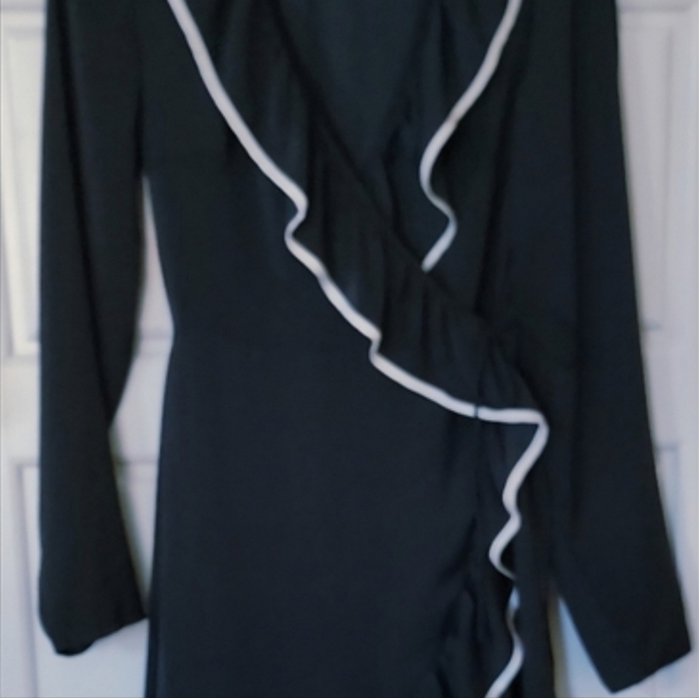 The Fifth Label Juliette Navy Blue White Ruffle Wrap Mini Dress Size Small - Picture 10 of 11